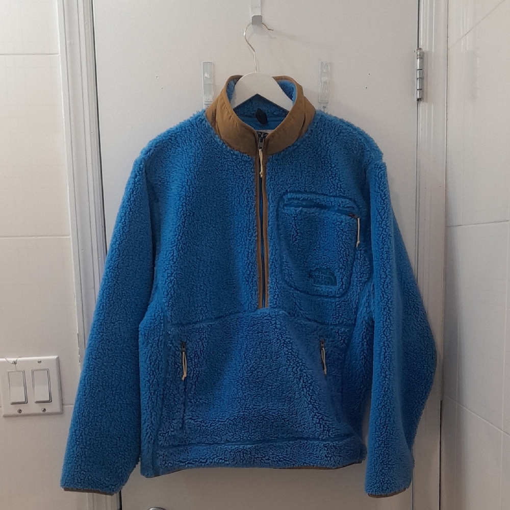 The North Face Blue PILLI pullover MENS SZ. M EUC.